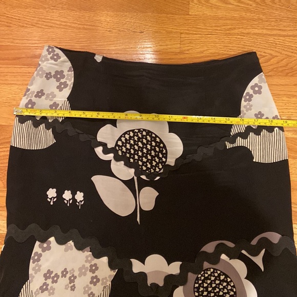 Nanette Lepore Silk Skirt Size 8 - Picture 12 of 15